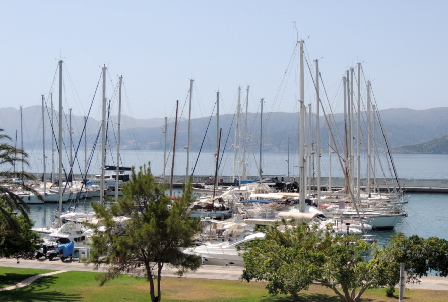 Agios Nikolaos marina