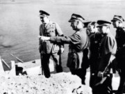 GeneraĹ Sikorski wizytujÄcy Gibraltar 4 lipca 1943